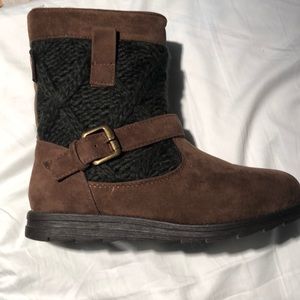 NWOT Muk Luks Sherpa-Lined Boots Size 8